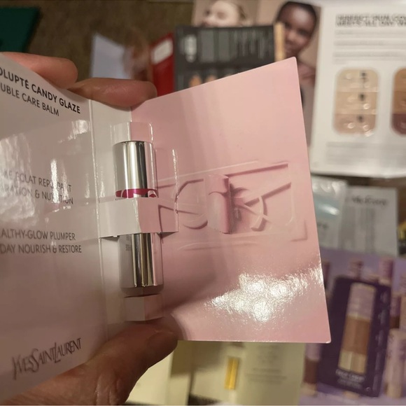 Bundle of samples and more - Picture 6 of 14